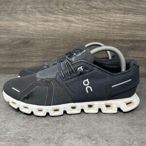 On Cloud 5 Running Shoes Womens Size 8.5 Black White Athletic Trainer